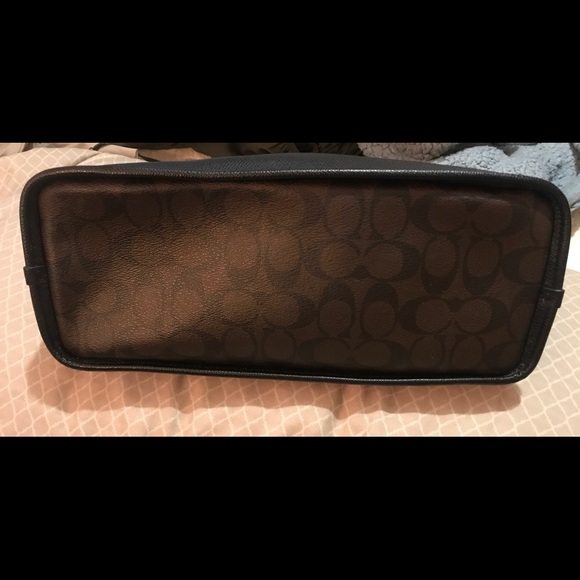 Coach purse - Picture 3 of 8